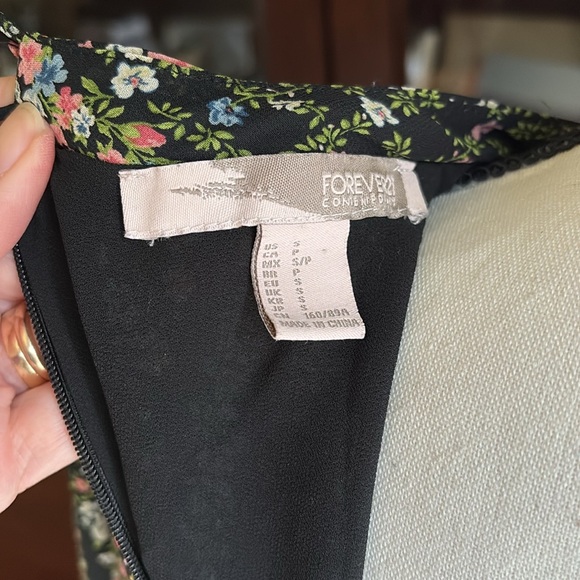 Forever 21 Floral Green Dress S - Picture 10 of 12